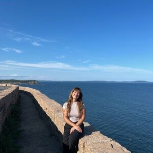 Meet your Posher, Delaney